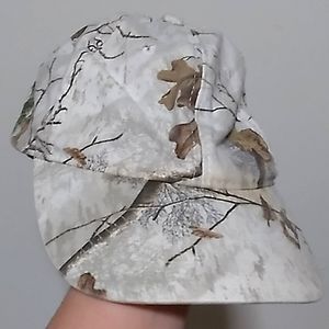 Women's white camouflage cap.